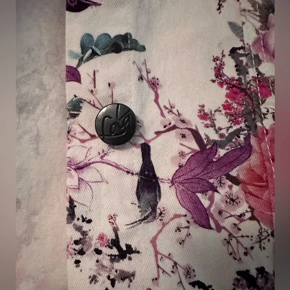 Patterned Denim Jacket - Picture 3 of 7